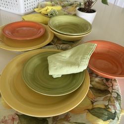 Spring place settings