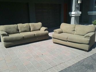 Lile New Plush xxl Couch & Love Seat Free Delivery