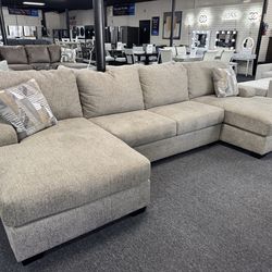 Double Chaise Sectional. 🚚WE DELIVER🚚