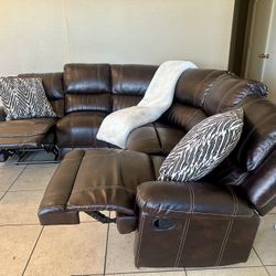 Like New-Dark Brown Reclining Sectional-FREE DELIVERY 🚚 