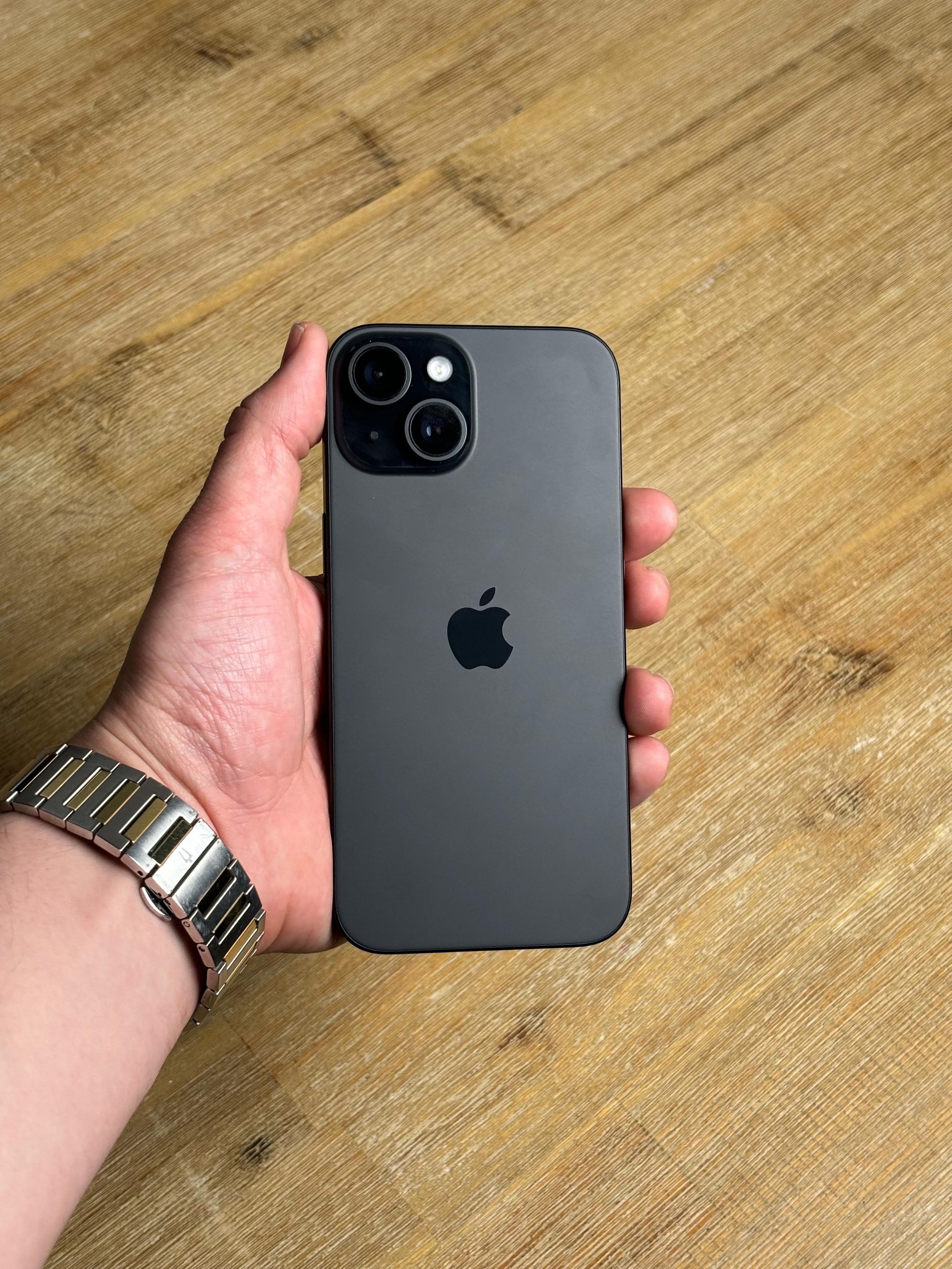 Apple iPhone 15 256 GB Unlocked + Warranty