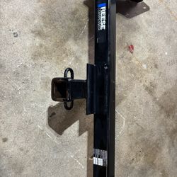 Reese 51195 Class III Custom-Fit Hitch with 2" opening Fits Grand Cherokee 2011-2021