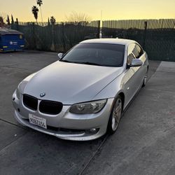 2011BMW 328i Coupe
