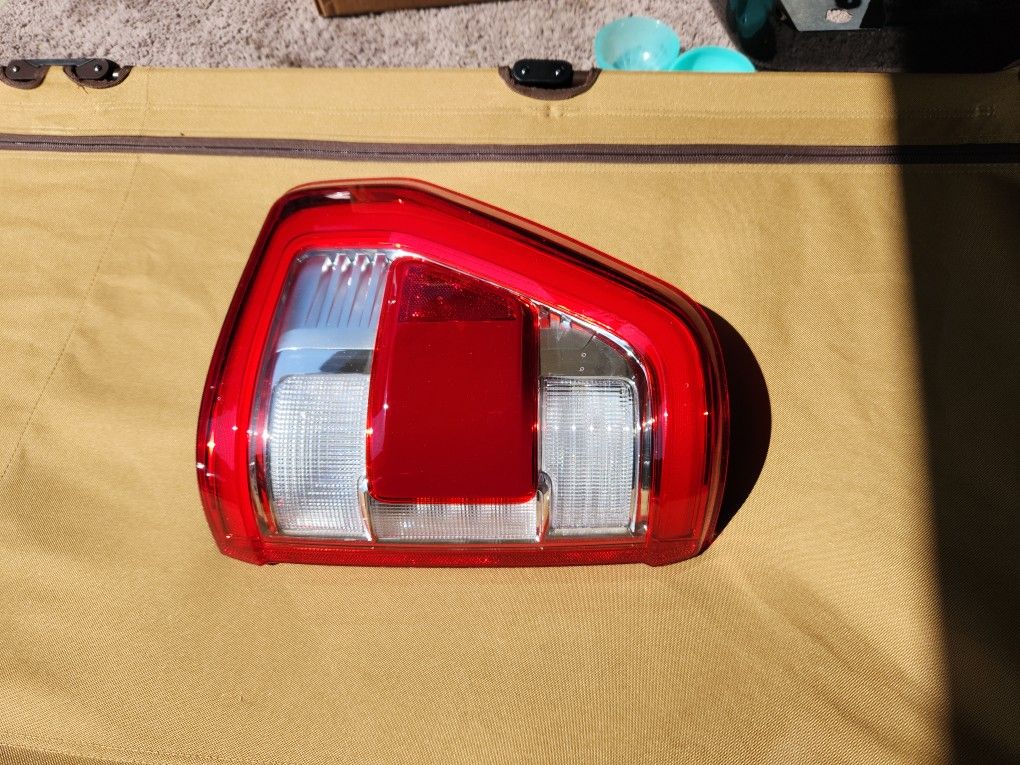 2022 Ford F150 Right Tail Light Passenger Side