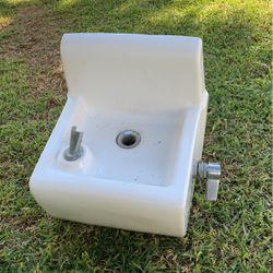 Wall Mount Water Fountain. Easy Fix
