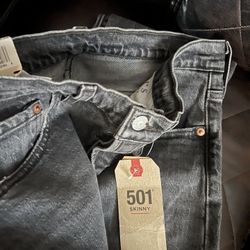 Women Levi’s Jeans