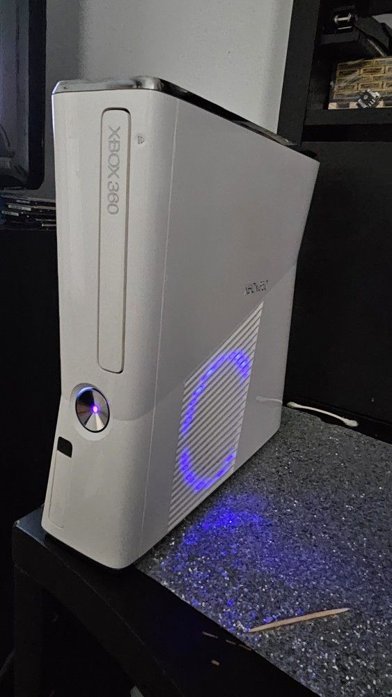 Xbox 360   RGH 3 MOD Piano White 