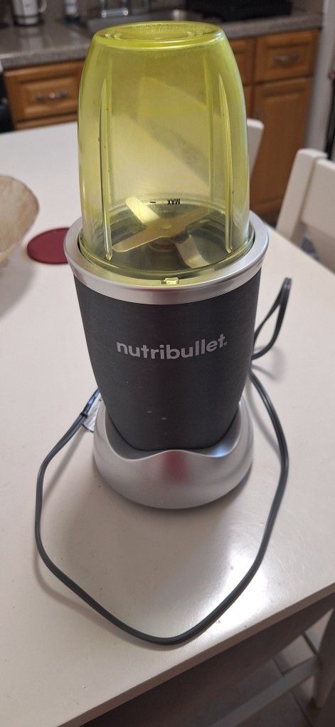 Nutribullet Original Stained With Turmeric