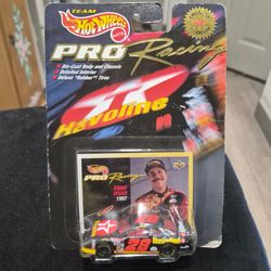 Vintage 1997 Hot Wheels Pro Racing Ernie Irvan #28 Havolie Car 17581