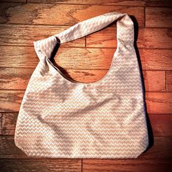 Very Large Black Purse HOBO Style BRAND NEW ITEM FROM ULTA BEAUTY 
