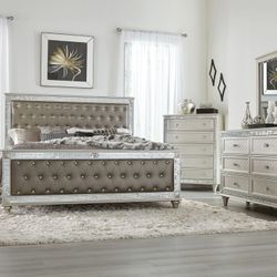 New Queen Bedroom Set 4 Pieces Set 