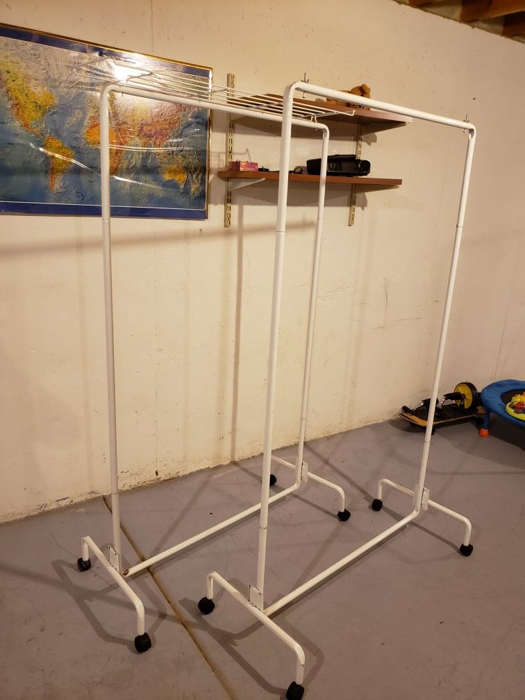 2 garment racks