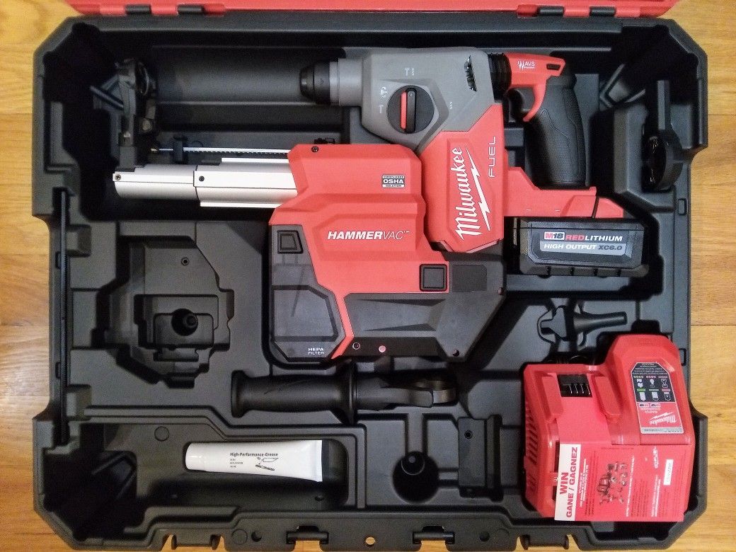 Milwaukee M18 Fuel 1 Inch SDS Plus Rotary Hammer Kit w/ HammerVac & High Output XC6.0 Battery