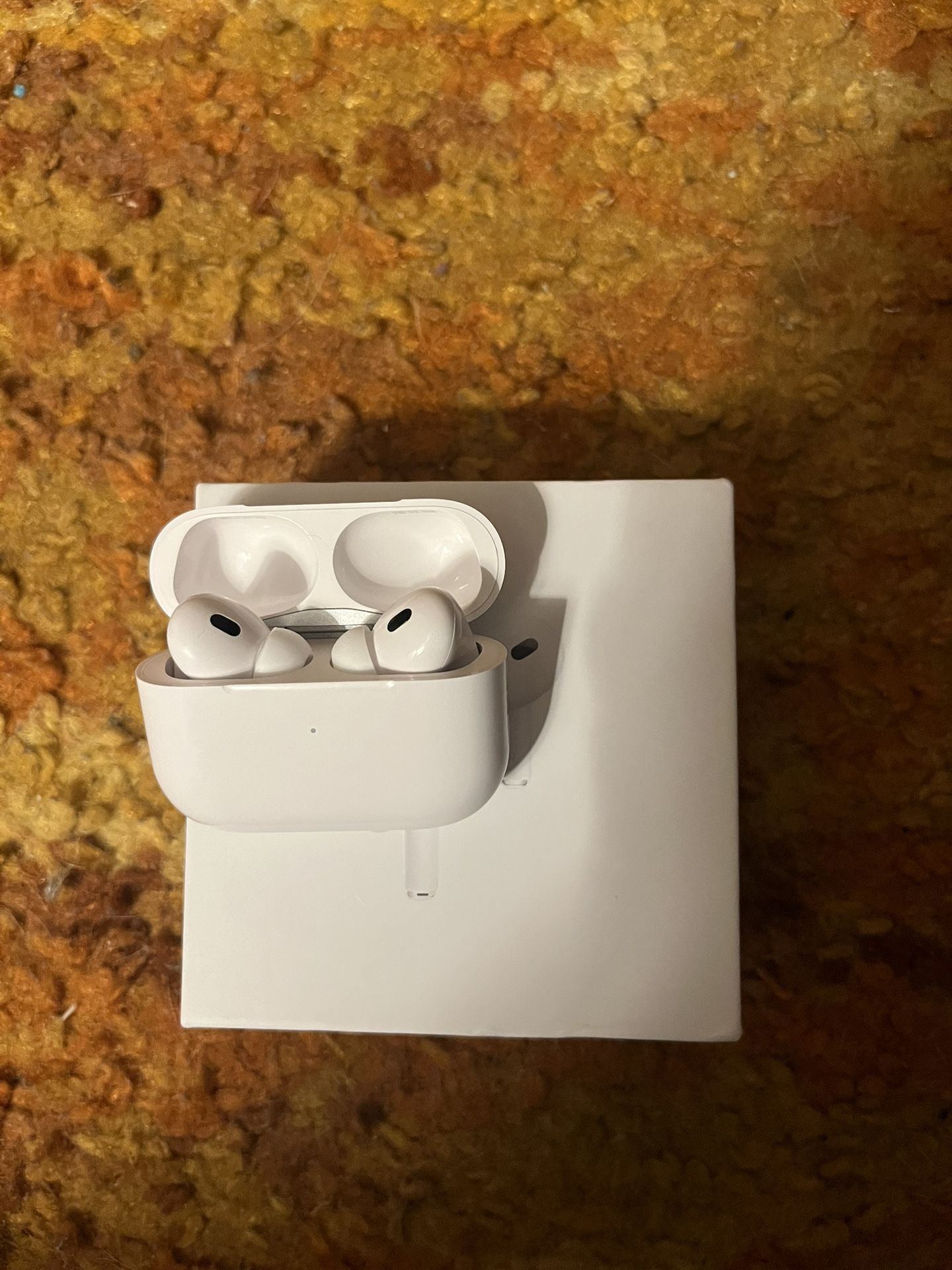 Apple AirPods Pro 2nd Generation with MagSafe Wireless Charging Case (USB‑C)...