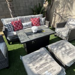 Patio Furniture Set outdoor New In the Box 
