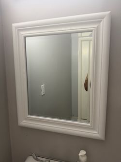 Wall mirror