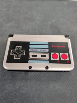 Nintendo 3DS XL Retro NES Edition