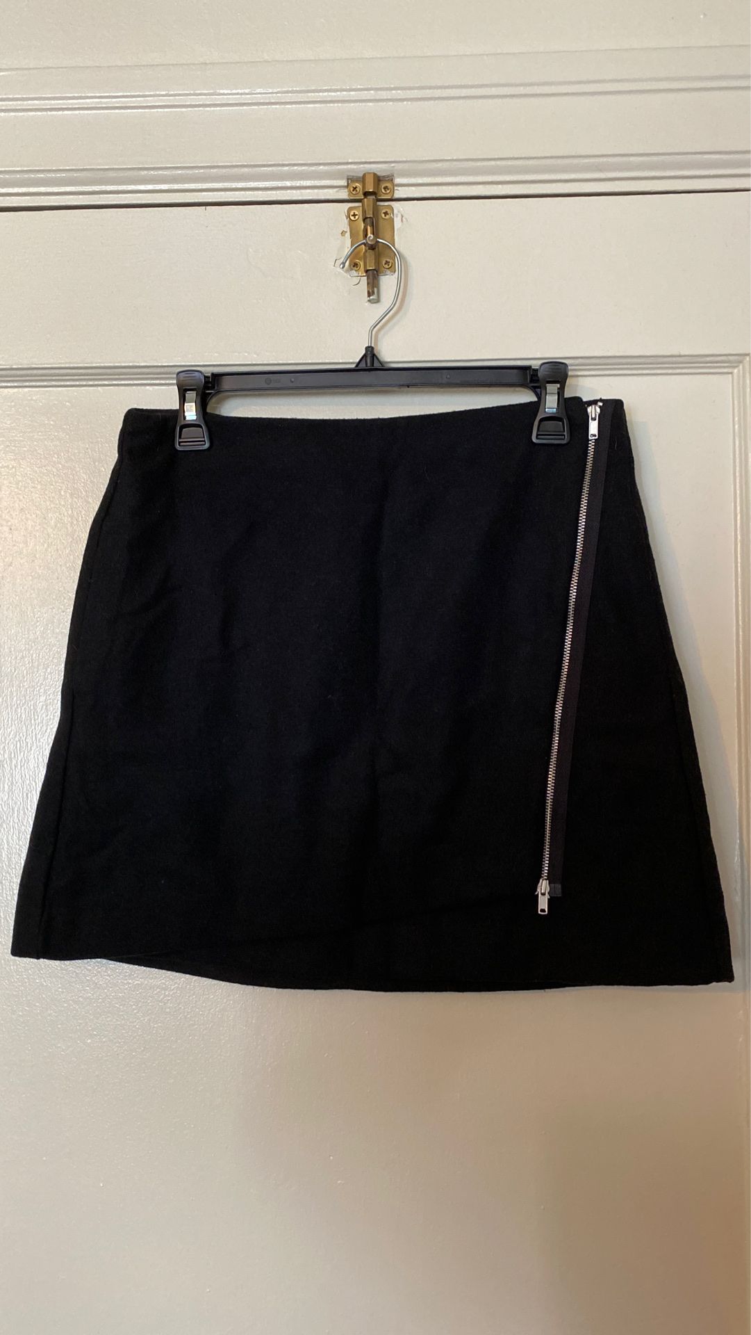Gap black wool mini skirt, size 6, new tags on