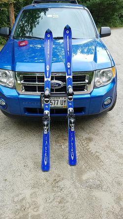 Ladies Rossignol Cobra skis with Salomon bindings