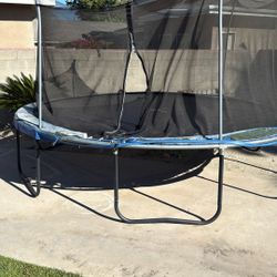 Free Trampoline Pick Up ASAP