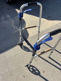 Drive Medical Wheeled Walker