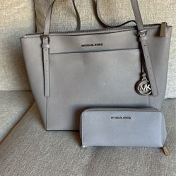 Michael Kors Purse And Wallet 