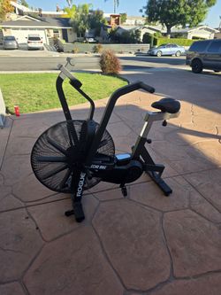 Rogue Echo Bike – Excellent Condition – Heavy-Duty Air Bike