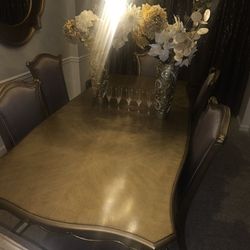 6 Seat Dinning Room Table