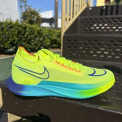 Ds Nike Streakfly Size 9