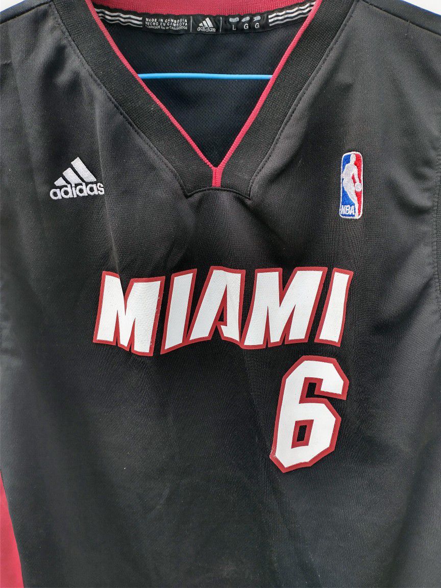 Adidas Blackout Lebron Jersey Miami Heat for Sale in Delray Beach, FL -  OfferUp