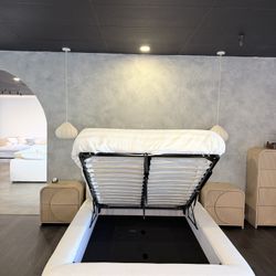 RH Inspired Storage Bed — Cloud Style Upholstered/ Free Local Delivery 🚚 