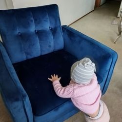 Blue Sofas And Coffee Tables 