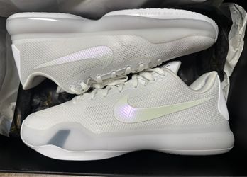 Kobe Protro 10 size 11 “Halo”