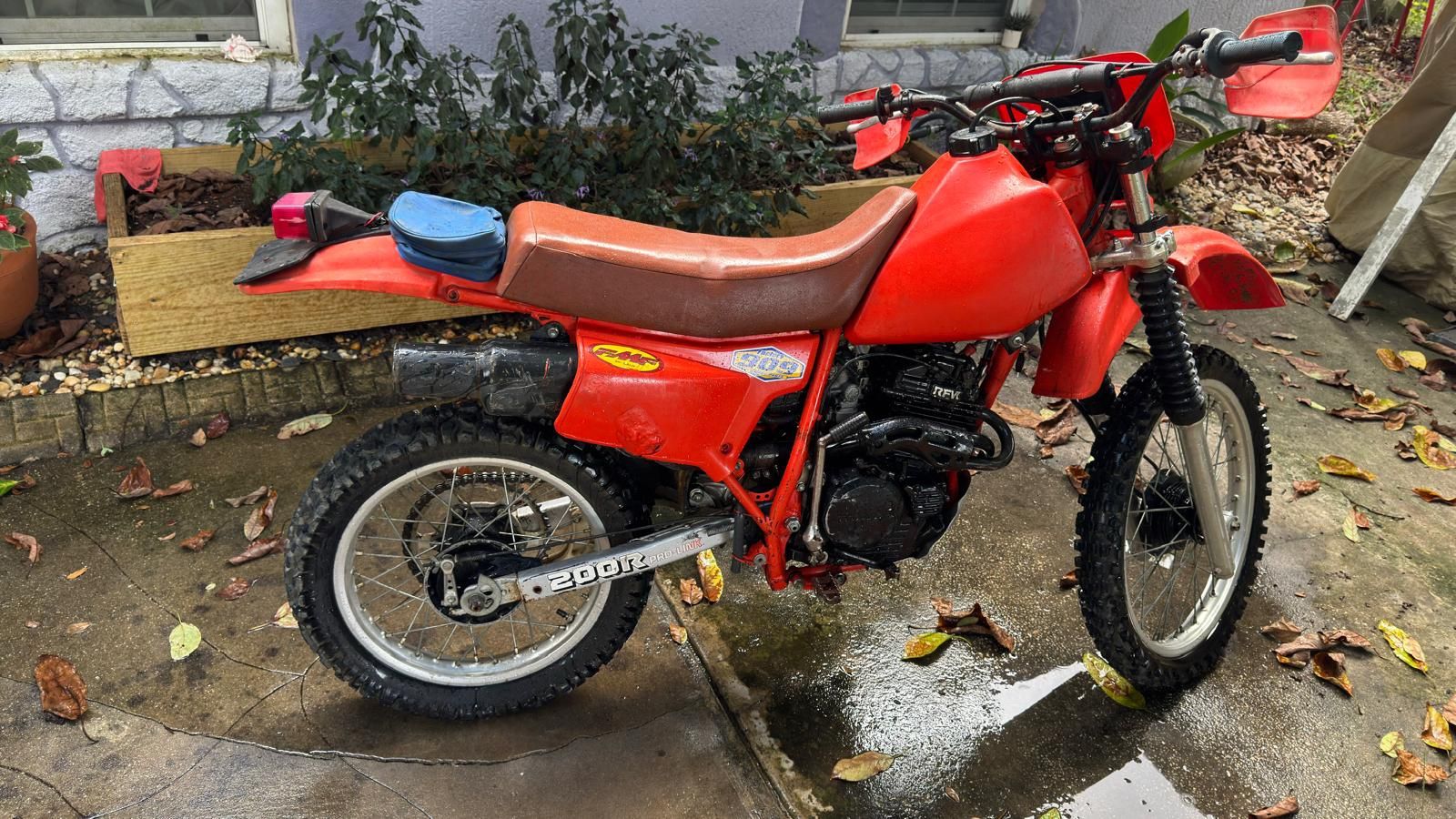 1987 200 Pro Honda Dirt bike 