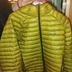 Mountain Hardwear Mens XL Goose Down Jacket
