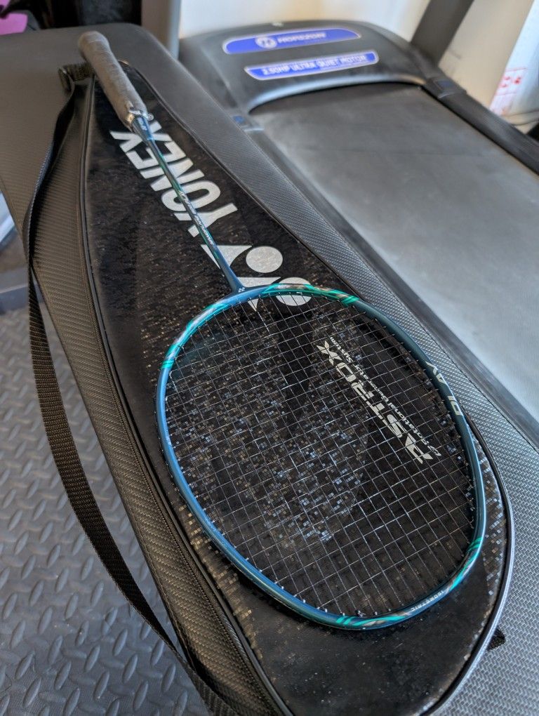 Yonex Nanoflare 800 + BG80 27LBS