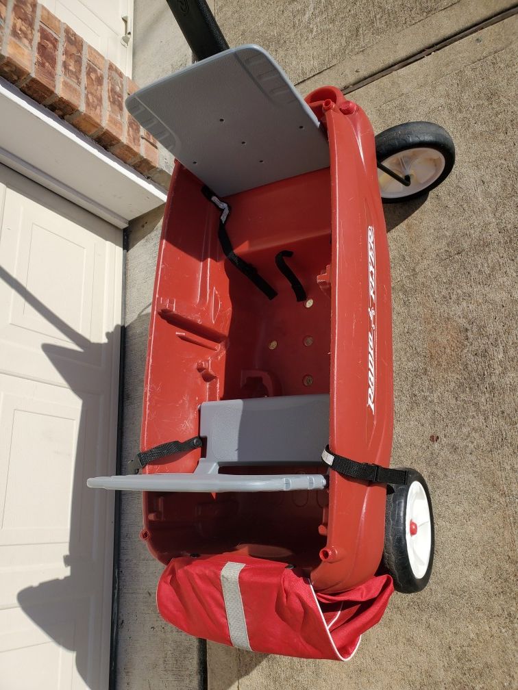 Radio flyer wagon