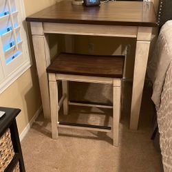 Pub Table - Like New - 200.00 