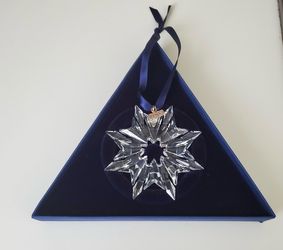 2003 Annual Swarovski Crystal Snowflake Christmas Ornament With Box