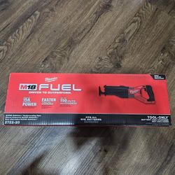 Milwaukee M18 FUEL Super Sawzall 