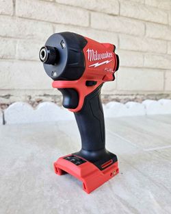 Milwaukee FUEL 18V SURGE Impact Driver