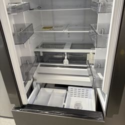 New🚨27 cu. ft. Counter Depth 3-Door French Door Refrigerator with Dual Auto Ice Maker 