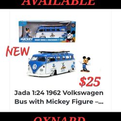 
JADA TOYS DISNEY MICKEY MOUSE FIGURE & 1:24 SCALE 1962 VOLKSWAGEN T1 BUS