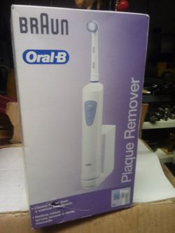 NIB Braun Oral-B Plak Remover Electric Toothbrush
