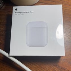 Apple AirPod Wireless Charging Case