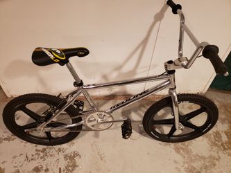 Mid 90s Redline BMX for Sale in Roselle IL OfferUp