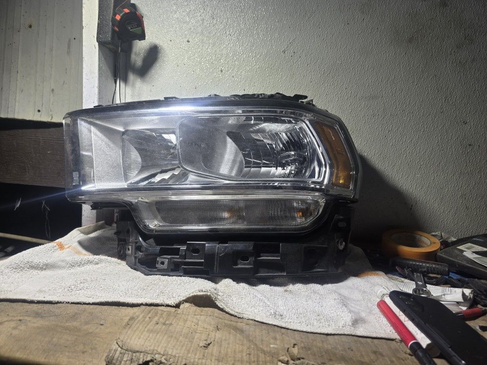2019 2024 dodge ram2(contact info removed) driver oem halogen headlight