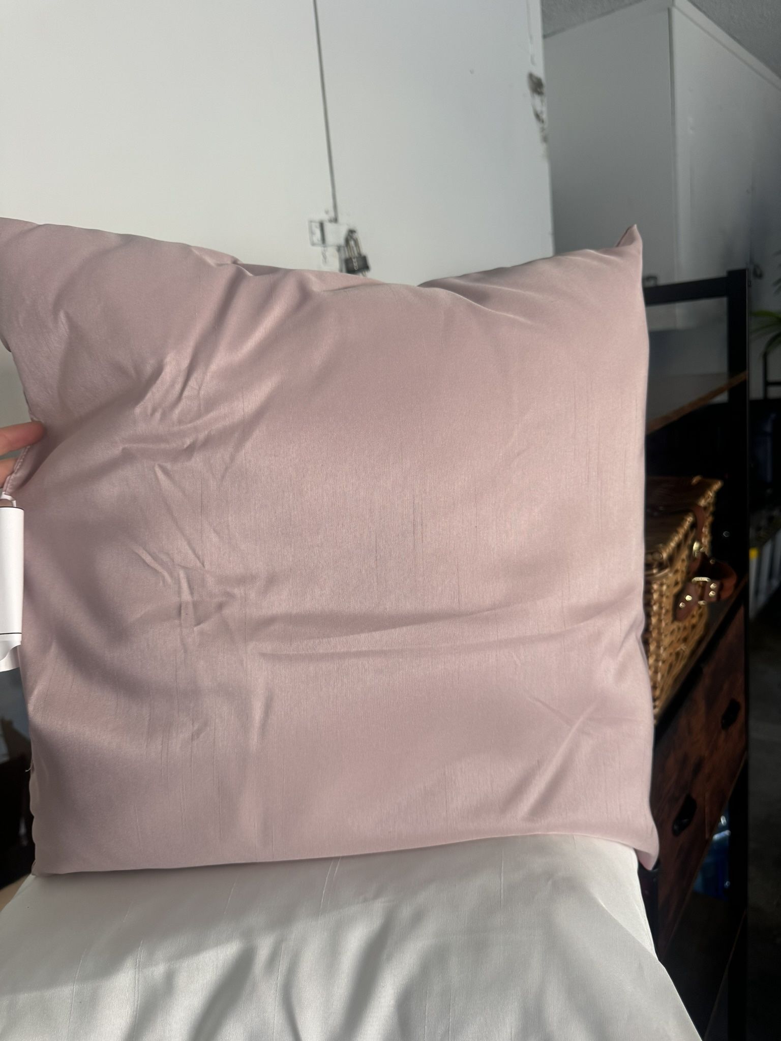 IKEA Throw Pillows (pink&white)