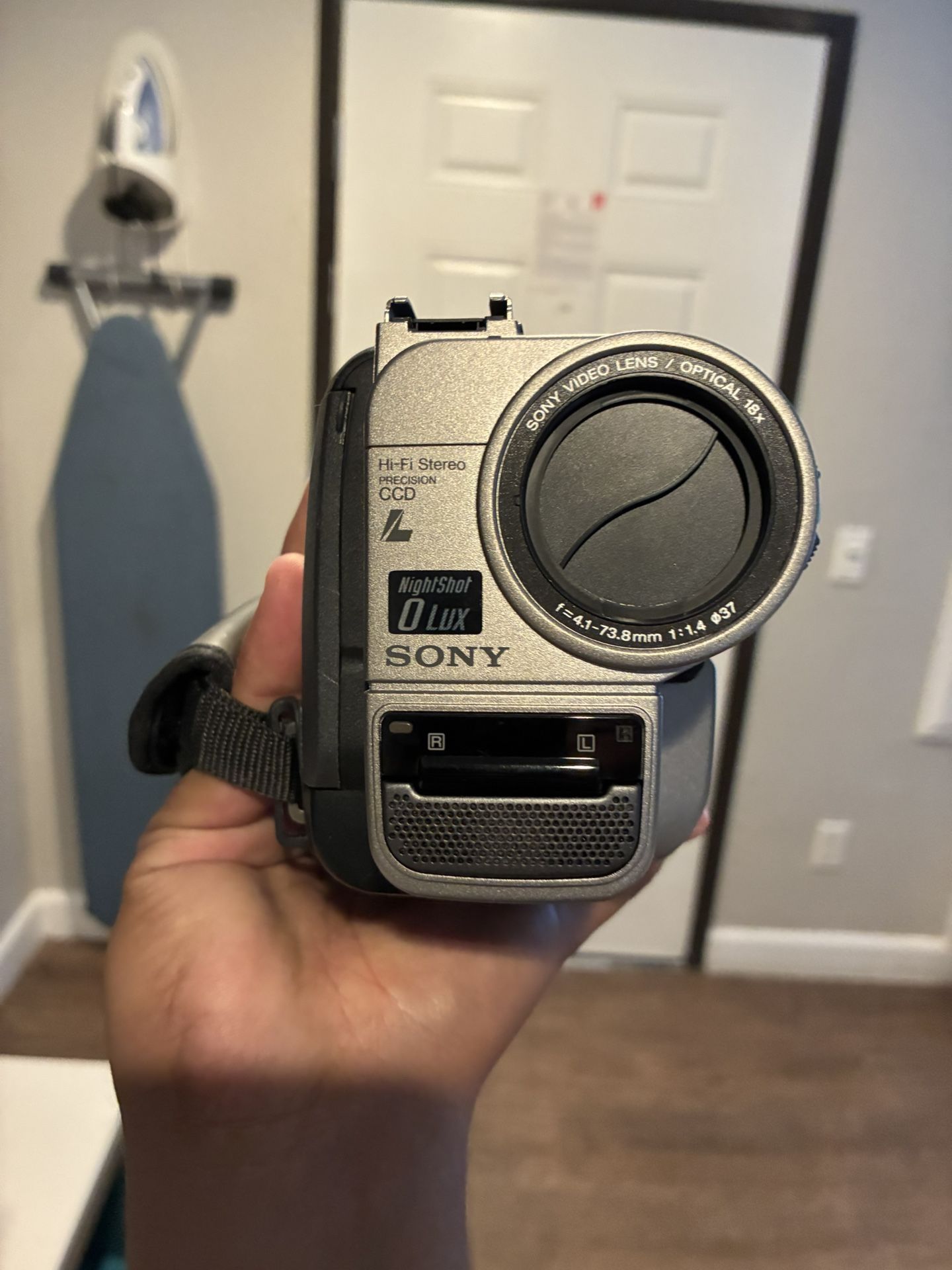 Sony CCD-TRV65 Camcorder - Metallic silver