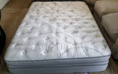Select Comfort Sleep Number California King i10 Mattress